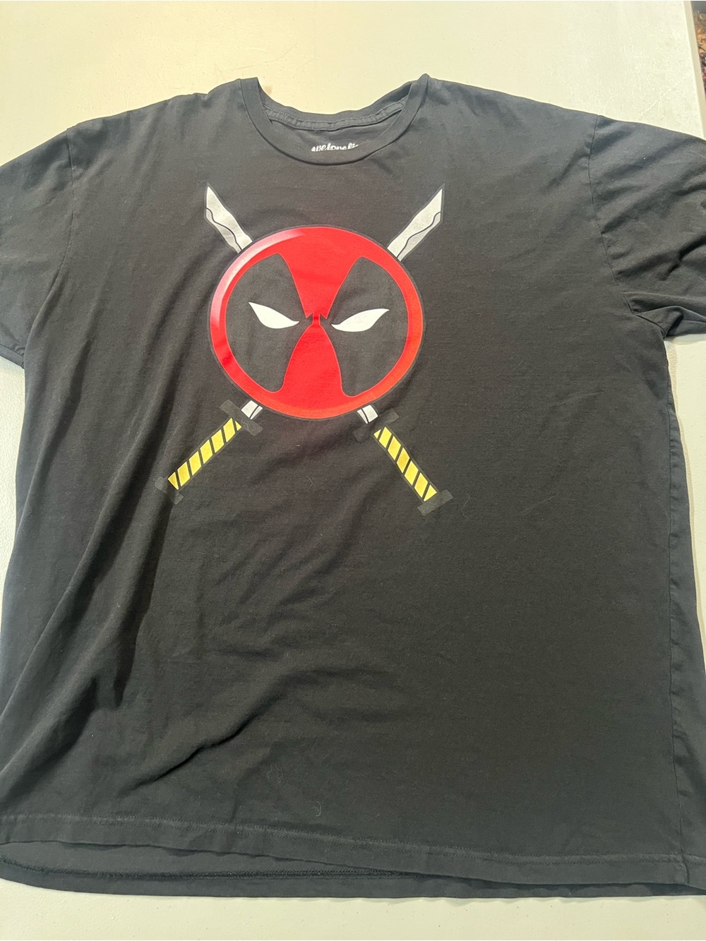 Marvel Deadpool Logo Crossed Swords Graphic T-Shirt Black Men’s XXL